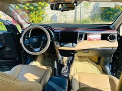 تۆیۆتا ڕاڤ 4